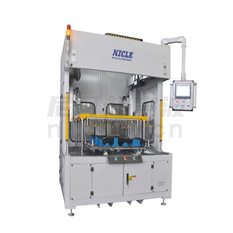 Three axis manipulator ultrasonic plastic welding machine